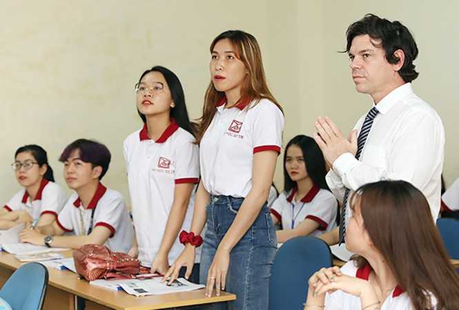 Đại học Duy Tân tiếp tục mở tuyển sinh ngành Ngôn ngữ Anh